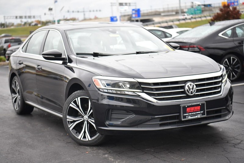 Used 2021 Volkswagen Passat SE with VIN 1VWSA7A37MC015006 for sale in Hazelwood, MO