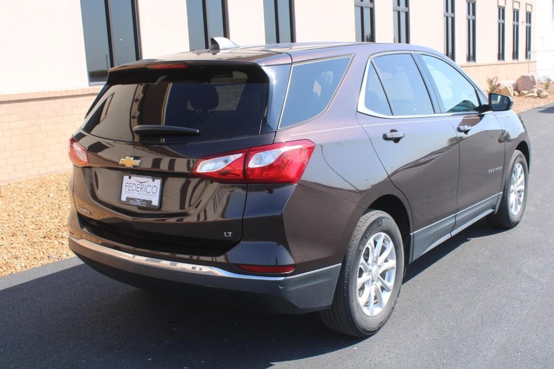 Used 2020 Chevrolet Equinox LT with VIN 2GNAXKEV0L6222122 for sale in Wood River, IL