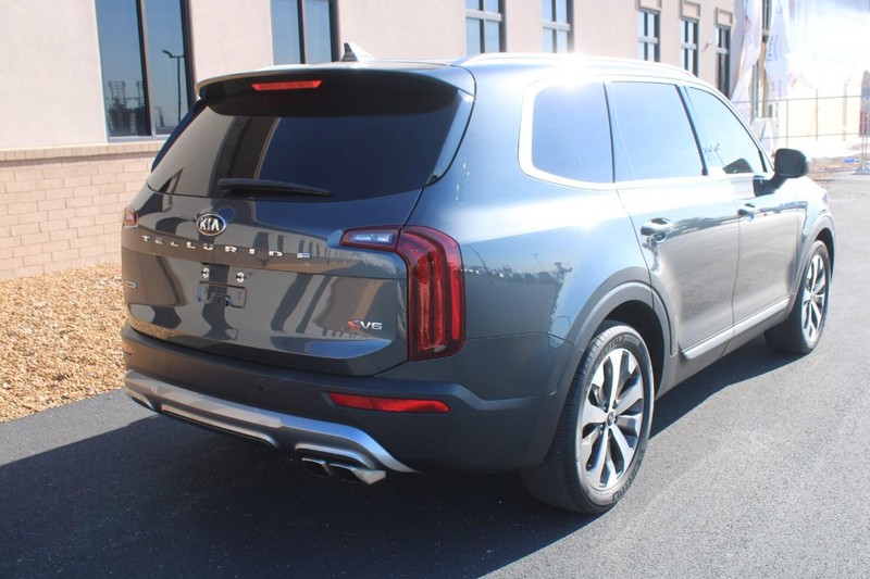 Used 2020 Kia Telluride S with VIN 5XYP6DHC9LG062157 for sale in Wood River, IL