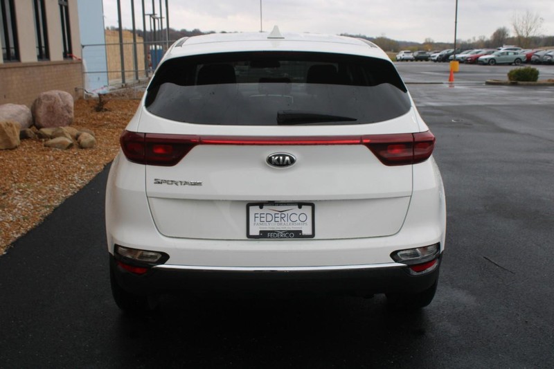 Used 2021 Kia Sportage LX with VIN KNDPM3AC6M7850936 for sale in Wood River, IL