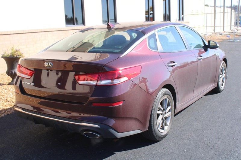 Used 2020 Kia Optima LX with VIN 5XXGT4L36LG391712 for sale in Wood River, IL