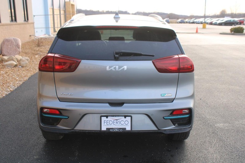 Used 2022 Kia Niro EX Premium with VIN KNDCE3LG6N5123627 for sale in Wood River, IL