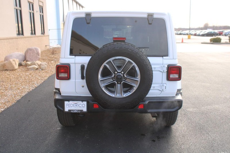 Used 2019 Jeep Wrangler Unlimited Sahara Altitude with VIN 1C4HJXEG2KW648244 for sale in Wood River, IL