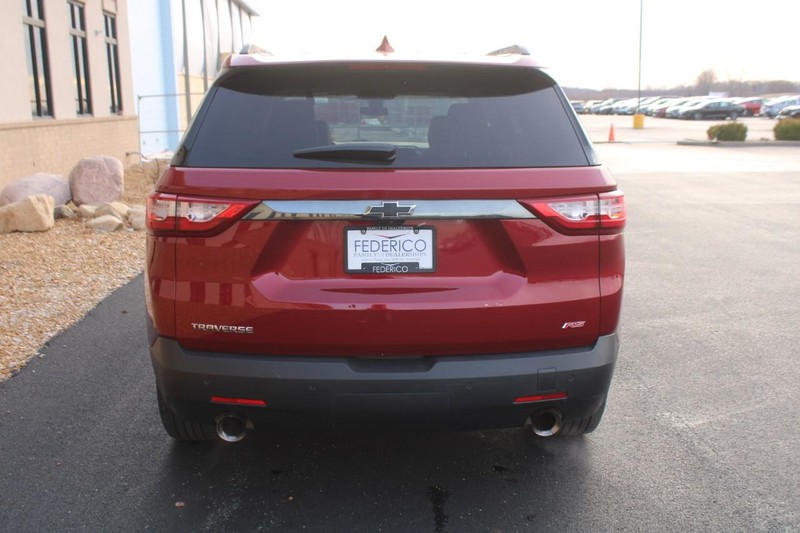 Used 2018 Chevrolet Traverse RS with VIN 1GNERJKX0JJ176884 for sale in Wood River, IL