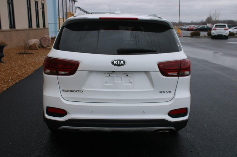 Used 2019 Kia Sorento EX with VIN 5XYPH4A50KG515831 for sale in Wood River, IL